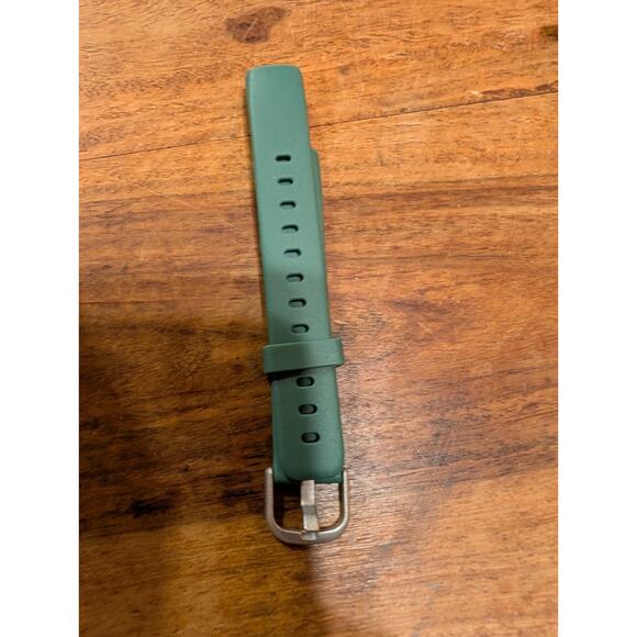 Fitbit Luxe OEM Charger and Replacement Bands (8) Bundle Including Siver Chain - Picture 8 of 10